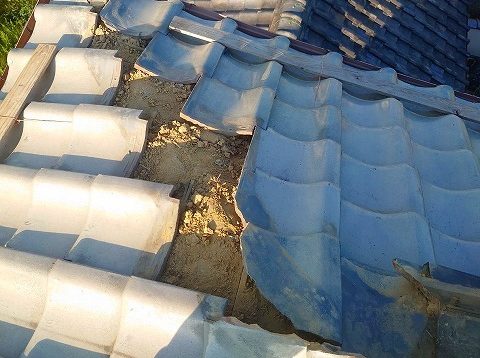 明石市の棟瓦の撤去